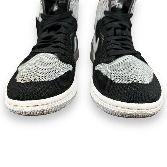 Jordan 1 Retro High Flyknit Shadow (GS) - Picture 7 of 16